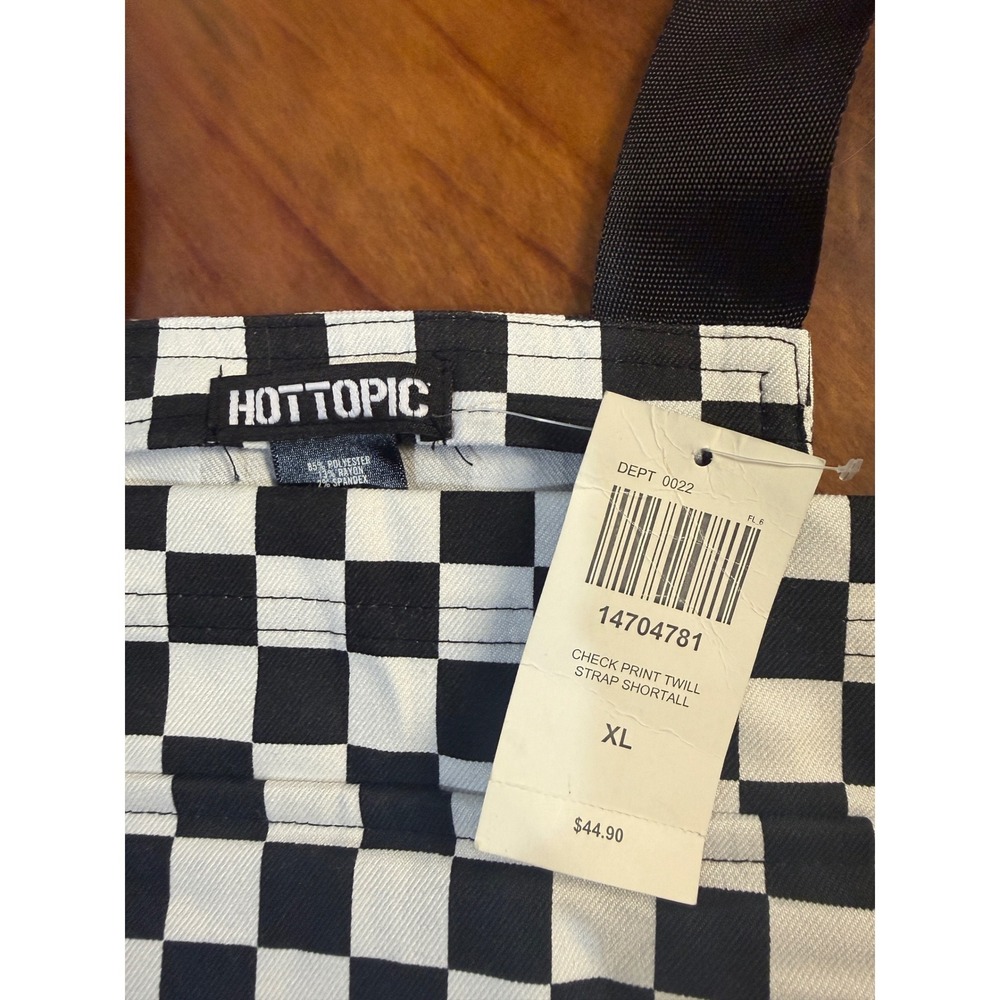 NEW Hot Topic Women's Romper XL Check Print Emo Goth Punk Shortall Twill O10 - Picture 3 of 5